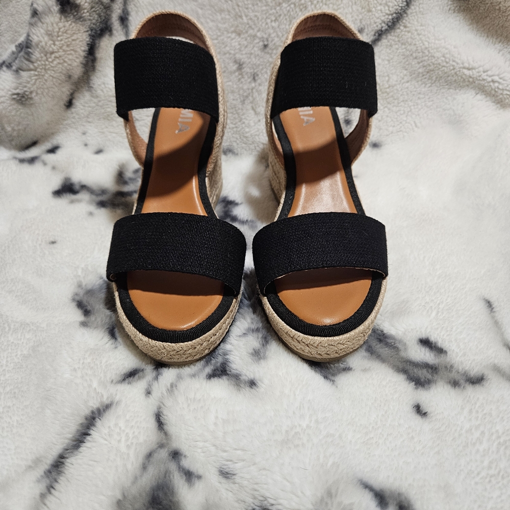MIA Black and Tan Wedge Sandals - Picture 3 of 9